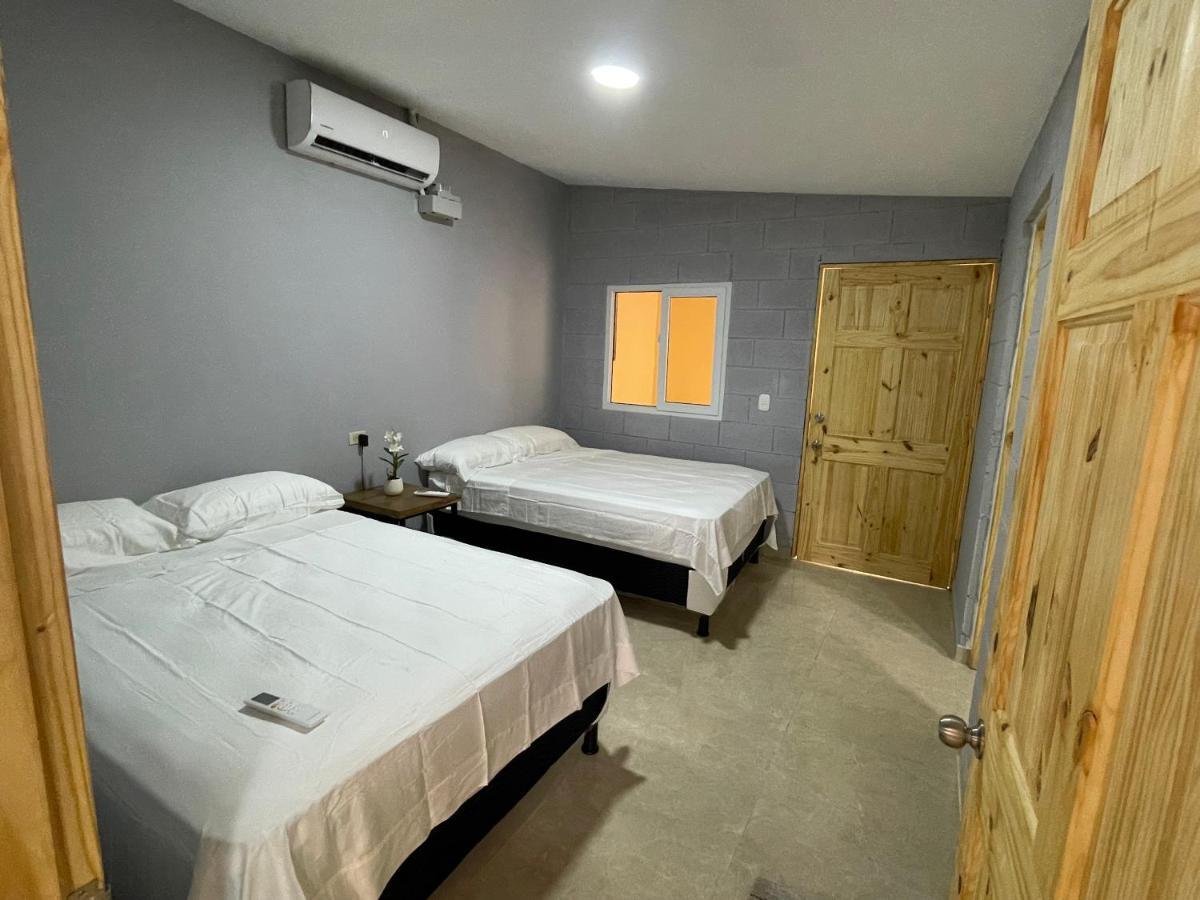 Hostal Camila'S Tamanique Exteriör bild